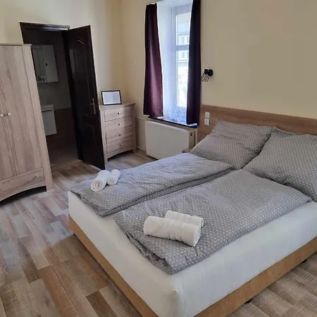 Sas Ter Vendeghaz Pensión *
